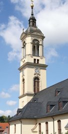 <p class="artikelinhalt">Der Turm der Marienkirche ist 57 Meter hoch, zirka in der Mitte befindet sich der Glockenstuhl.</p>
