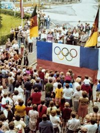 Nach den Olympischen Spielen 1980 wurde Ines Geißler auf dem Lengefelder Markt begrüßt.