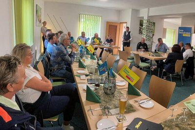 Der Liberale Stammtisch des FDP-Kreisverbands Erzgebirge tagte in Bad Schlema. 