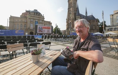 Autor Helmut Richard Brox lebte selbst 30 Jahre auf der Straße.