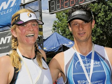 Erwiesen sich gestern als die Schnellsten: Heike Dressel-Putz vom LATV Plauen und Kai Schönbeck vom Triathlonteam Vogtland.