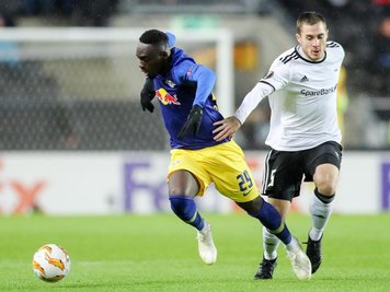 RB-Akteur Jean-Kévin Augustin (l) beim Laufduell mit Trondheims.