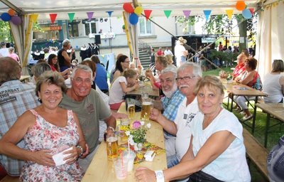 Gäste aus Crimmitschau, Gablenz und Fraureuth feierten beim letzten Dorffest am 15. Juni 2019 mit. 
