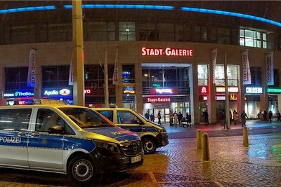 Nach der Bombendrohung hatte die Polizei die Stadt-Galerie geräumt und abschließend abgeriegelt.