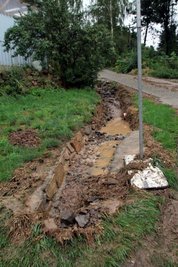Auch der Königshain-Wiederauer Ortsteil Stein hatte mit Schlamm zu kämpfen.