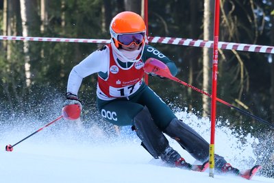 Paula Meinel (SC Schöneck) wurde Gesamtsiegerin beim Erlbacher Kegelbergrennen.