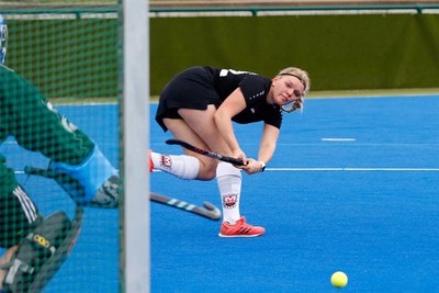 Lina Käßner - hier in einem Spiel aus der Vorsaison - brachte Meerane beim Cöthener HC in Führung.