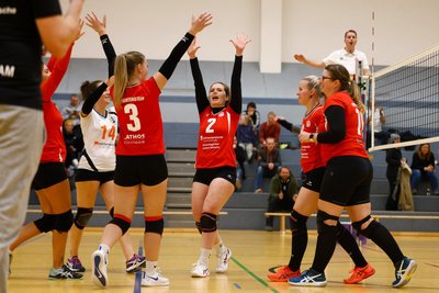 Die Volleyballerinnen von Fortschritt Lichtenstein hatten am Sonnabend viel Grund zum Jubeln.