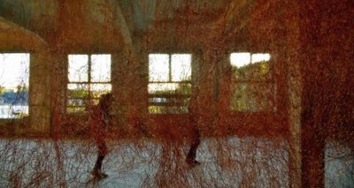 Bei den Begehungen wird regelmäßig Kunst in alten Gebäuden in Szene gesetzt. So auch hier im Chemnitzer Poelzig-Bau 2016.