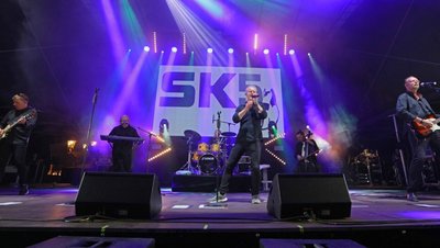 SK5 begeisterte die Massen beim Abschlusskonzert des Zwickauer Stadtfestes mit einer aufwendigen Bühnenshow auf dem Hauptmarkt: Eike Dietrich, Heiko Heymel, Alexander Tscholakov, Gunnar Tichy, Birk Hanschmann, Falk Puttrich (v. l.).