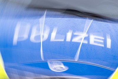 In Königsfeld ist ein Mopedfahrer bei einem Unfall schwer verletzt worden.