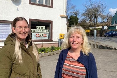 Die Bäckerei und Konditorei Walthelm aus Flöha eröffnet eine Filiale in Frankenstein und belebt so den Dorfladen wieder. Im Bild: Paula Walthelm (links) und Steffi Mittmann.