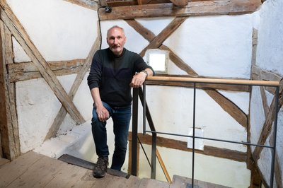 Arnd Matthes liebt Umgebindehäuser - und wohnt selbst in einem. (Archivbild)