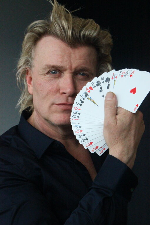 Master illusionist Hans Klok before a guest performance in Chemnitz: “People didn’t know anything until 25 years ago and you could do anything.”  |  free press