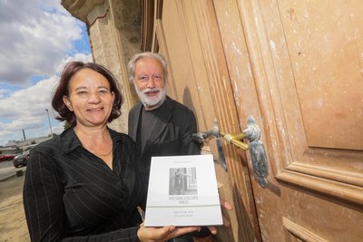 Petra Macht und Christian Pöllmann haben ein Buch zur Geschichte des Weisbachschen Hauses in Plauen herausgebracht. Autorin Macht will es in Oberlauterbach vorstellen.