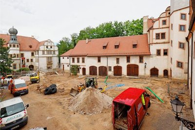 Im vergangenen Jahr wurde der Innenhof im Schloss Forderglauchau grundhaft ausgebaut.
