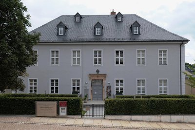 Das städtische Neuberin-Museum Reichenbach befindet sich im einstigen Geburtshaus der Theaterreformatorin Friederike Caroline Neuber.