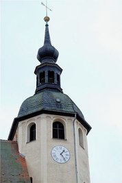 Seit Dienstag verrät der Blick hinauf zum Turm wieder, wie spät es ist.