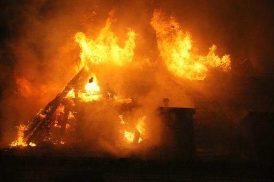 In Eibenstock brannte dieses Haus in der Silvesternacht lichterloh.