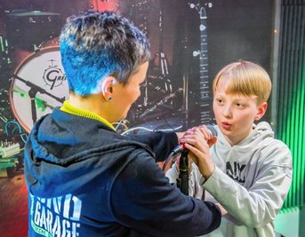 Marlon Thon möchte am 21. Juni beim Talentfest in Neukirchen mit der Ballade "Fingers Crossed" überzeugen. 