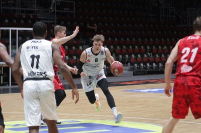 Niklas Wimberg in Aktion.