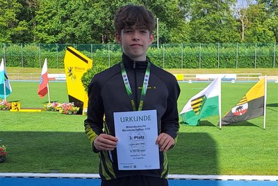 Cornelius Tilch hat sich über 800 m noch einmal gesteigert und zur Mitteldeutschen Meisterschaft Bronze geholt.