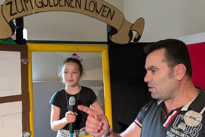 Schnappschuss von den Proben im Sitz der Jesus-Gemeinde - mit insgesamt 24 Mitwirkenden.