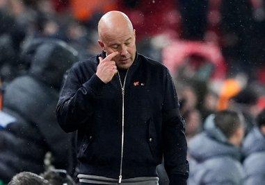 Kein glückliches Händchen: Hinter Liverpools Ex-Coach Arne Slot liegt eine enttäuschende Saison. (Archivbild)