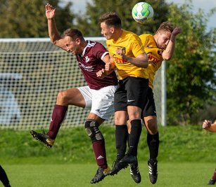 Die Kicker aus Geringswalde (in Gelb) und Auerswalde testen am Wochenende wieder. In der Mittelsachsenliga treffen sie bereits am 1. Spieltag in zwei Wochen aufeinander. 