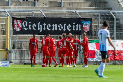 Der FSV jubelt nach dem 1:0.