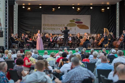 Open Air-Konzerte sind den Musikern der Mittelsächsischen Philharmonie nicht fremd. Sie eröffnen dieses Jahr das Freiberger Bergstadtfest.