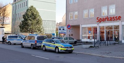 Zwei Männer hatten es auf den Raum für Schließfächer abgesehen.
