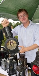 In Cranzahl wusste Holger Böttcher mit seiner Sammlung von Eisenbahnutensilien das Interesse vieler Gäste zu wecken. 