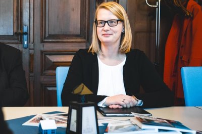 Annabell Ebner arbeitet als stellvertretende Pressesprecherin bei der Stadtverwaltung von Aue-Bad Schlema.