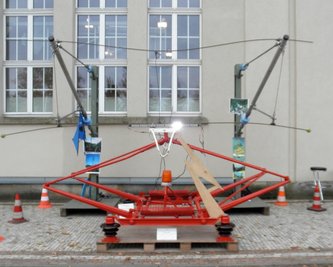 Das Bahnstrommodell im Einsatz an einer Schule.