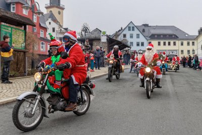Die Premiere vom Thumer Rupprich-Hopp 2021 zog viele Schaulustige an die Straßen.