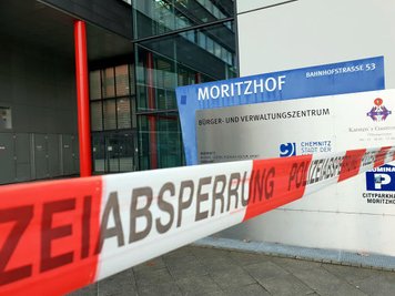 Auch am Dienstag war das Jugendamt wegen einer Drohung abgesperrt.