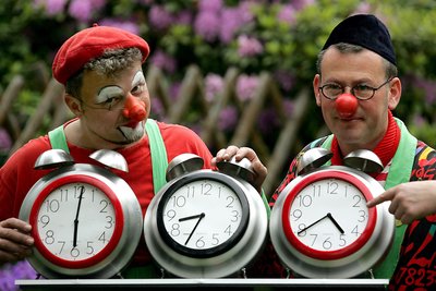 Jeder weiß, was die Stunde geschlagen hat, wenn der Ruhestand lockt. Uwe Schreier (l.) und Steffen Georgi kennen viele in der Region auch noch als die beiden Zauberclowns Fred & Freddy.