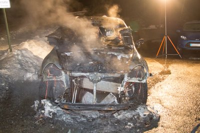 Ein Porsche Cayenne ist am Freitagabend in Stollberg ausgebrannt.