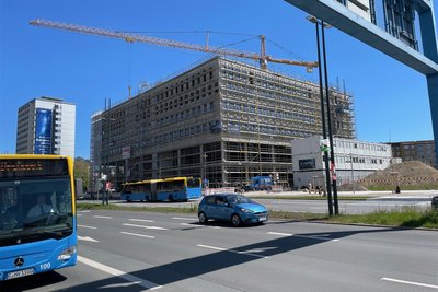 In dieses Gebäude sollen nächstes Jahr ein Simmel-Markt und ein Discounter einziehen.