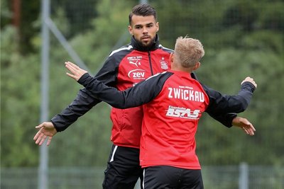 Robin Ziegele (hinten) im Trainingscamp Brust an Brust mit Maximilian Jansen.