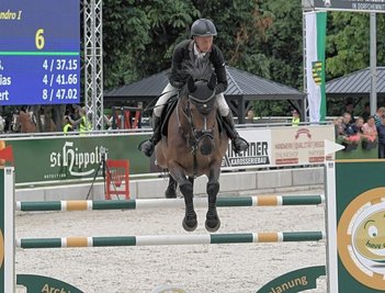 Felix Wassenberg vom RFV Paulushof Zwickau belegte bei den Dorfchemnitzer Pferdetagen in der Zwei-Phasen-Springprüfung Klasse S* Platz 3 und lobte danach vor allem auch die Bedingungen. 