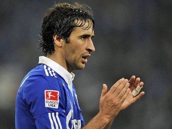 Raúl will ins Viertelfinale der Champions League