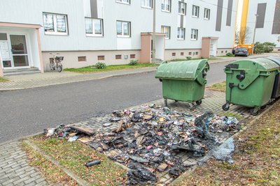 Gegen 2 Uhr wurden die Kameraden der Feuerwehr Lugau in die Clara-Zetkin-Straße alarmiert.