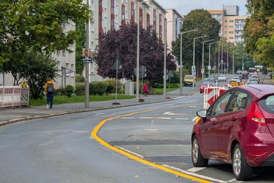 An der Einfahrt zur Maxim-Gorki-Straße in Freiberg ist die Verkehrsführung geändert.