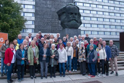 Eine Stippvisite in die Kulturhauptstadt Chemnitz ließen sich die Grevenbroicher 2025 nicht entgehen. Schade, dass Horst Schlämmer nicht dabei war.
