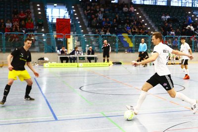 Sebastian Kisser (r.), hier gegen den Bobritzscher SV, blieb mit den Rabensteinern ungeschlagen.