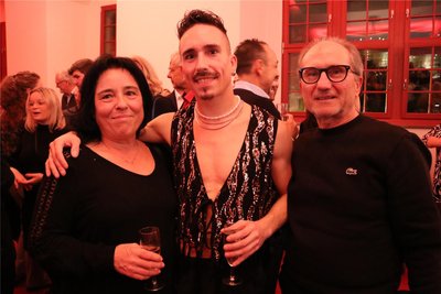 Stefano Neri mit seinen Eltern, die in Sant’Egidio alla Vibrata (Provinz Teramo in den Abruzzen) leben.