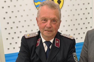 Ehrenfried Keller engagierte sich als langjähriger Vorsitzender des Kreisfeuerwehrverbandes Mittelsachsen.