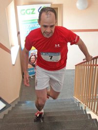 Ingo Blut - hier beim zweiten Zwickauer Treppenlauf 2015 - ist im Marienthaler Hochhaus häufiger zu Gast. 